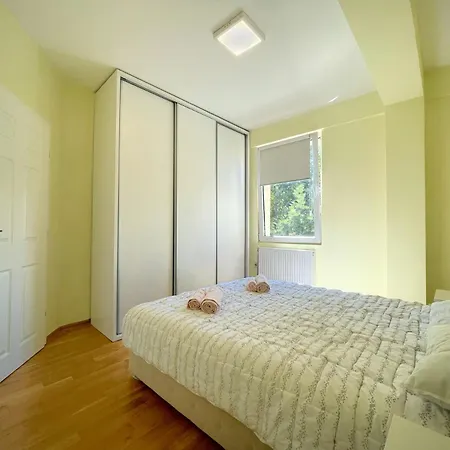 Apartment Irena 3 *